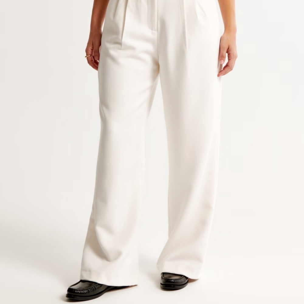 Abercrombie & Fitch Curve Love A&F Sloane Tailored Wide Leg Pant - Picture 3 of 11